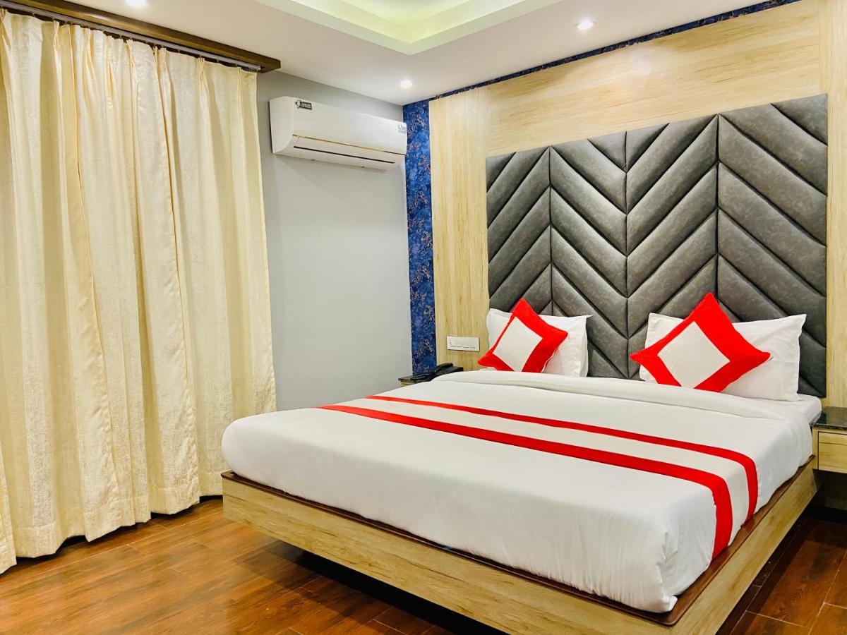 The Eleganza Hotel Jhājra Exterior foto