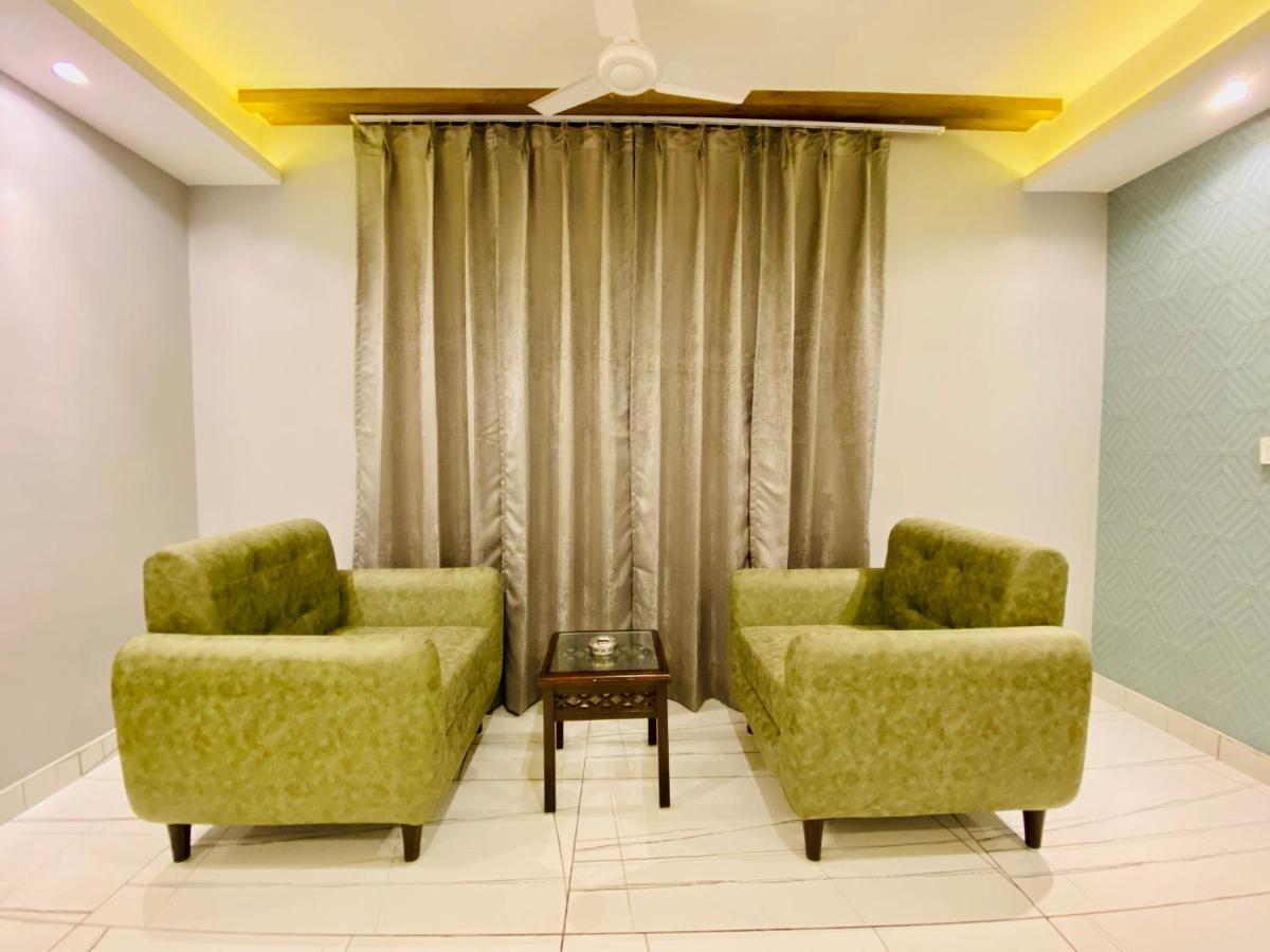 The Eleganza Hotel Jhājra Exterior foto
